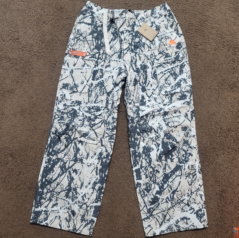 Nike ACG Chena Vortex Storm Fit Pants Light Orewood Black FV8840-104 Size Medium